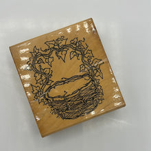 Load image into Gallery viewer, Woven Ivy
