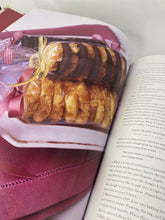 Load image into Gallery viewer, Crafts &amp; Keepsakes for the Holidays | Martha Stewart

