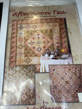 Load image into Gallery viewer, Quilt Pattern Pair
