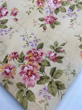 Load image into Gallery viewer, Classic Bouquet
