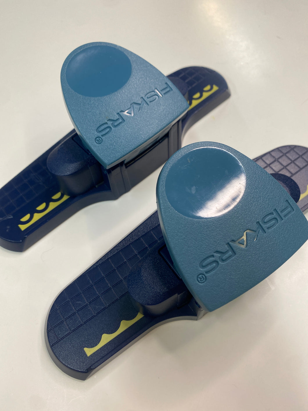 Fiskars Edge Pair