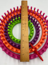 Load image into Gallery viewer, Knifty Knitter Set
