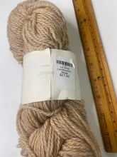 Load image into Gallery viewer, Le Gros Lambswool - Beige
