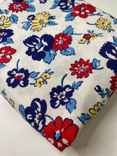 Load image into Gallery viewer, Bold Floral
