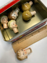 Load image into Gallery viewer, Tin o&#39; Heads
