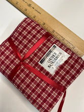 Load image into Gallery viewer, Red Quilt Square Bundle
