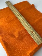 Load image into Gallery viewer, Orange Vine
