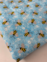 Load image into Gallery viewer, Sparkle Bee
